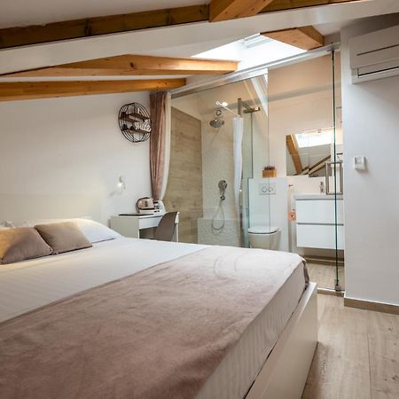 Lighthouse Central Apartments 오미스 외부 사진