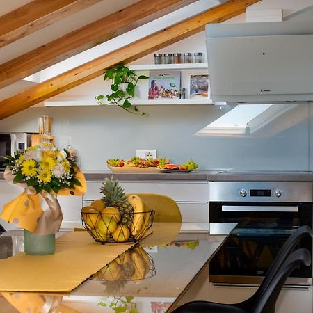 Lighthouse Central Apartments 오미스 외부 사진