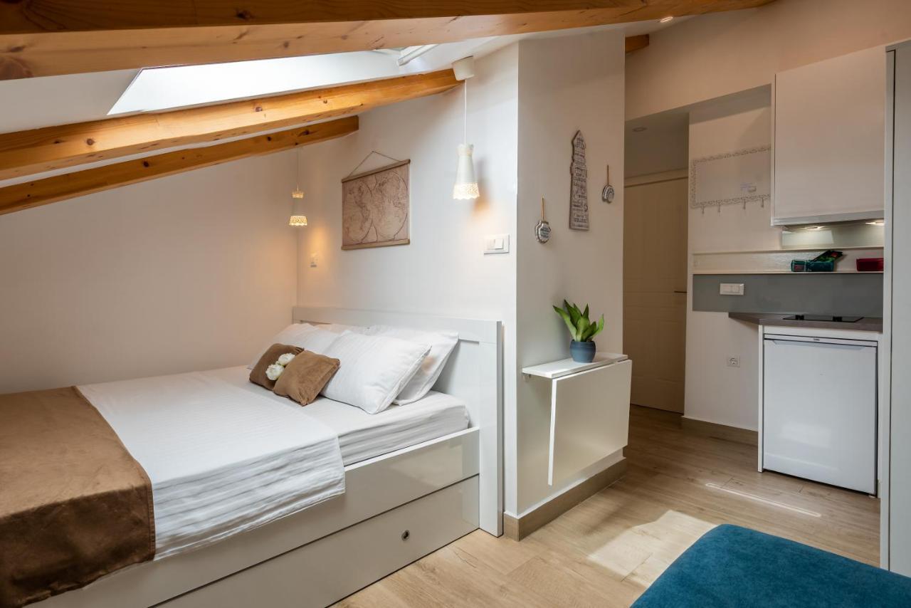 Lighthouse Central Apartments 오미스 외부 사진