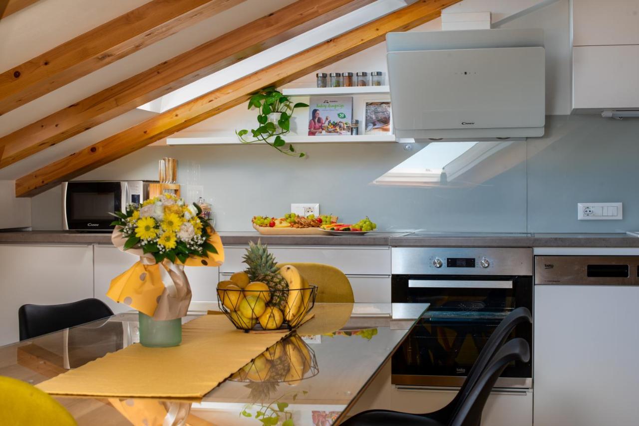 Lighthouse Central Apartments 오미스 외부 사진