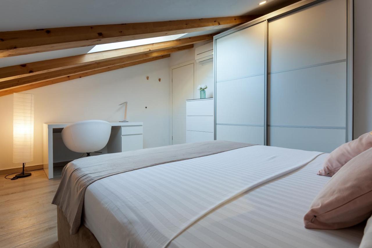 Lighthouse Central Apartments 오미스 외부 사진